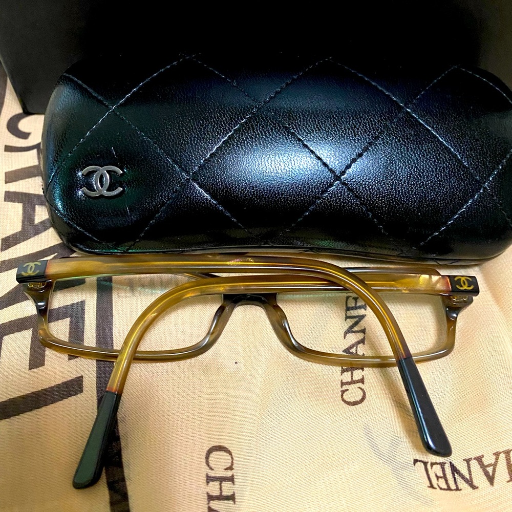 Chanel Authentic Frame - Picture 3 of 5